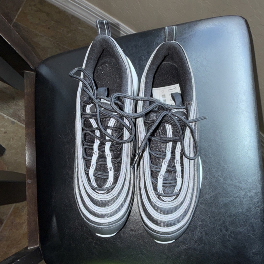 Nike Air Max 97 GS Black White Unisex Kids Athletic Shoes 7Y/Women 8.5 - Picture 2 of 10